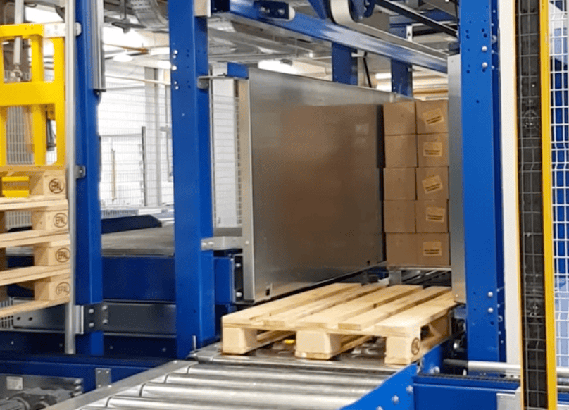 Feature Bild Palettenwechsler Für Kartone In Der Pharmaproduktion