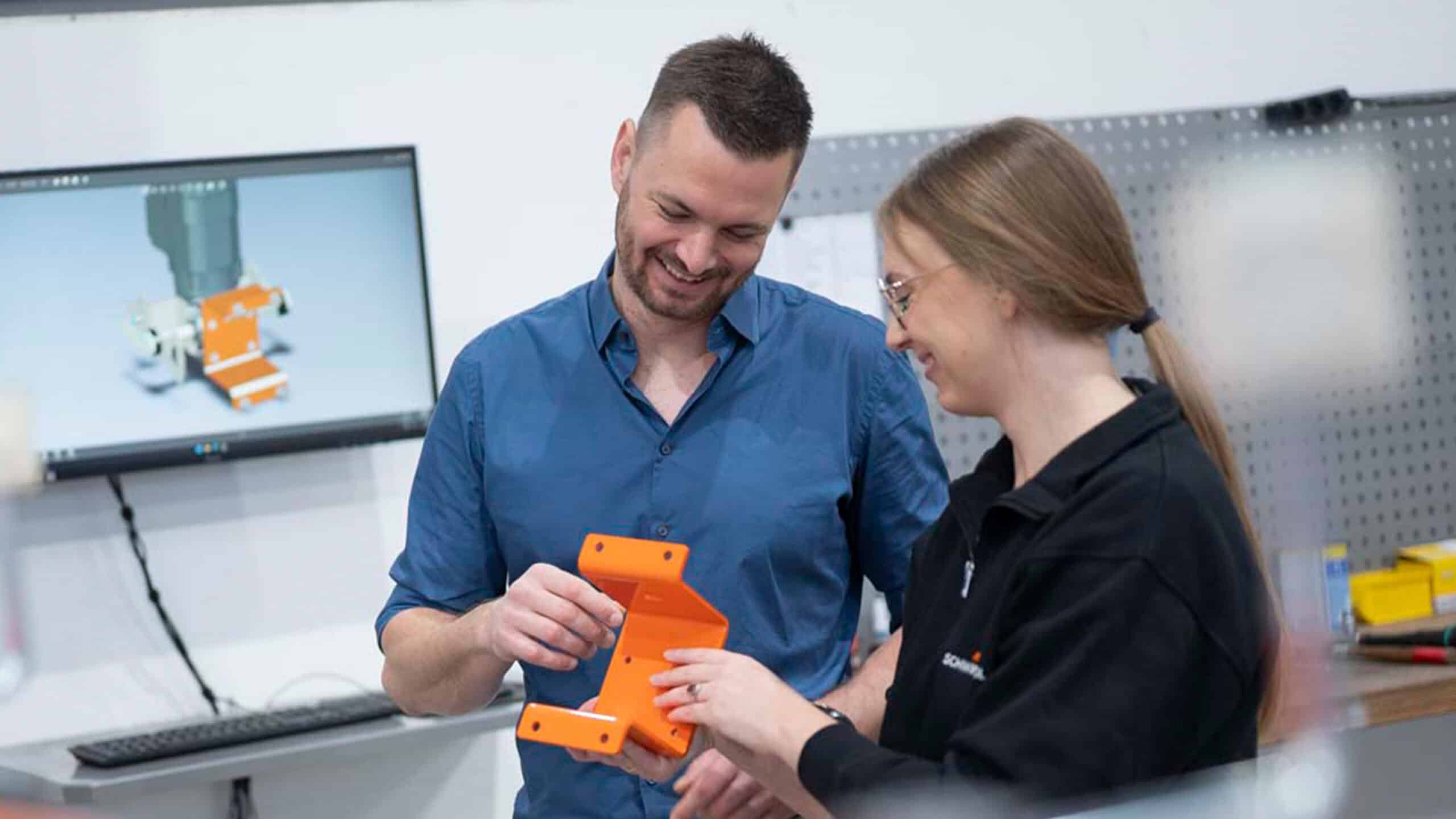 Im Projektmanagement koordinierst du Projekte und bringst sie termingerecht und qualitativ hochwertig zum Abschluss.