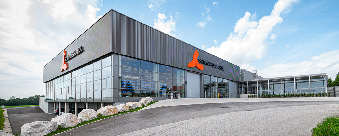 Rundgang_Gebaeude-aussen_-PET_9589_1080x434px